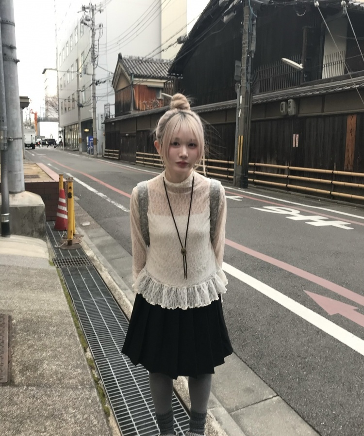 레이어드 시스루 블라우스 크림