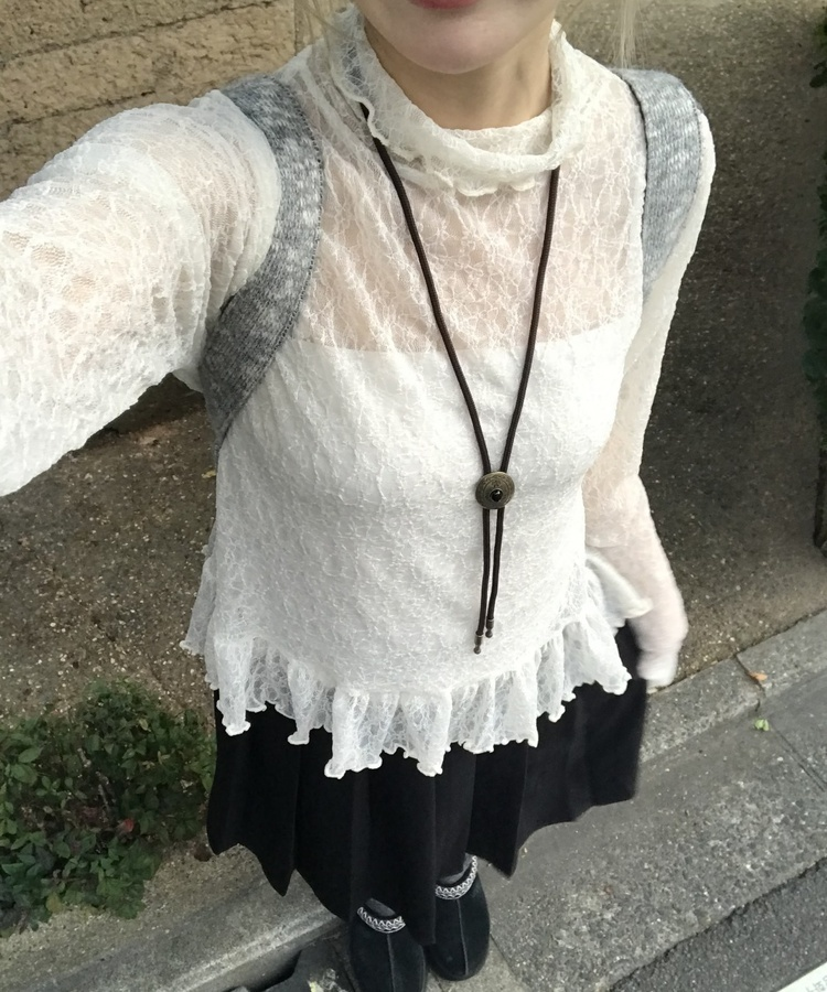 레이어드 시스루 블라우스 크림