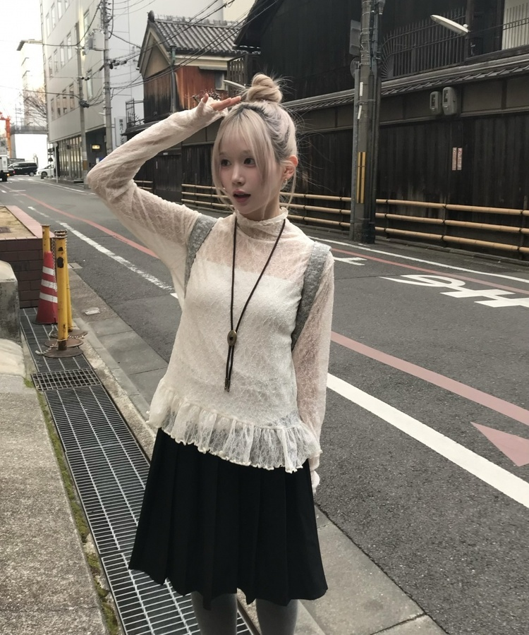 레이어드 시스루 블라우스 크림