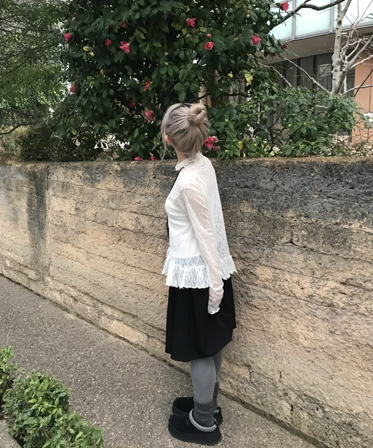 레이어드 시스루 블라우스 크림