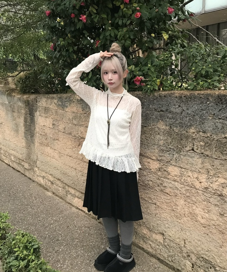 레이어드 시스루 블라우스 크림