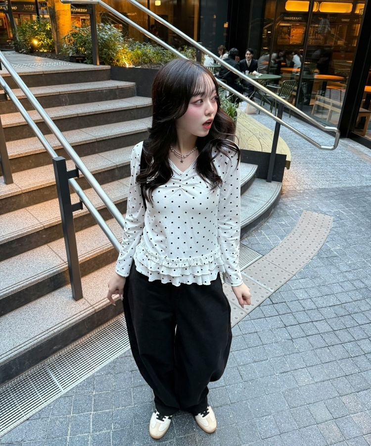 ドットフリルトップス IVORY