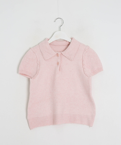 シンプルカラーニット