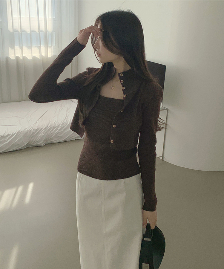 일체형 하이넥 레이어드 니트 셋업 밤색