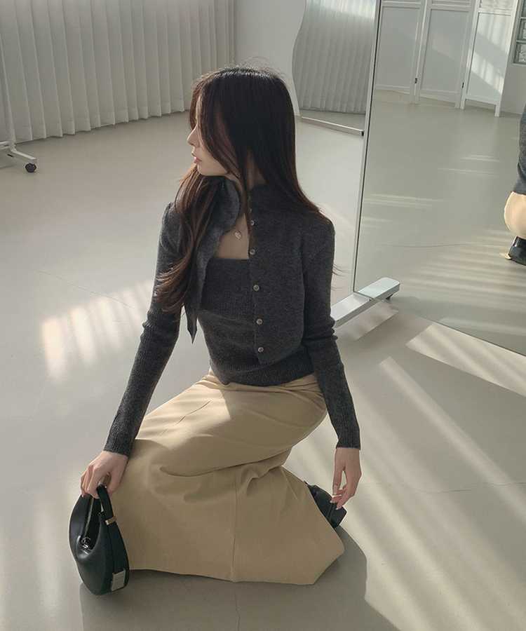 일체형 하이넥 레이어드 니트 셋업 먹색