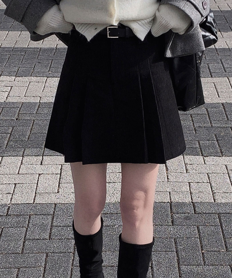 적당한 기장감어반 투핀턱 코듀로이 골덴 플리츠 미니 스커트 블랙
