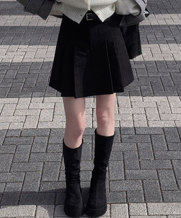 적당한 기장감어반 투핀턱 코듀로이 골덴 플리츠 미니 스커트 블랙