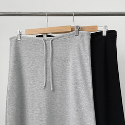 マキシロングスカート