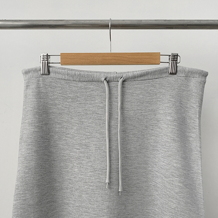 マキシロングスカート