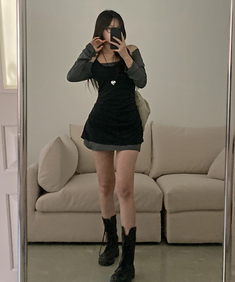 무코 기모 홀터 나시 레이어드 뷔스티에 일체형 오프숄더 원피스 블랙