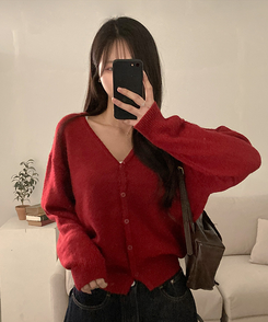 아벨 폭닥 브이넥 울 가디건 레드