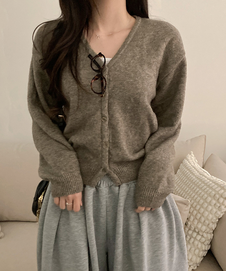 아벨 폭닥 브이넥 울 가디건 우드