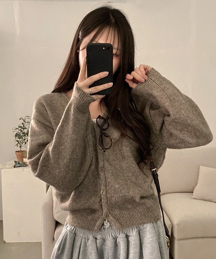 아벨 폭닥 브이넥 울 가디건 우드