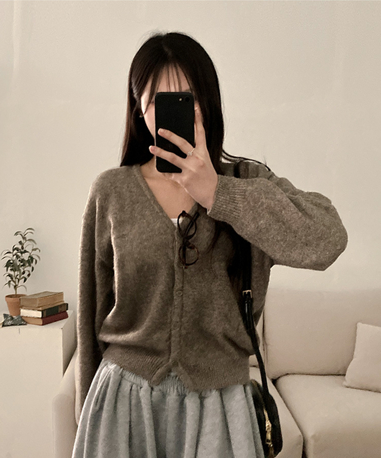 아벨 폭닥 브이넥 울 가디건 우드