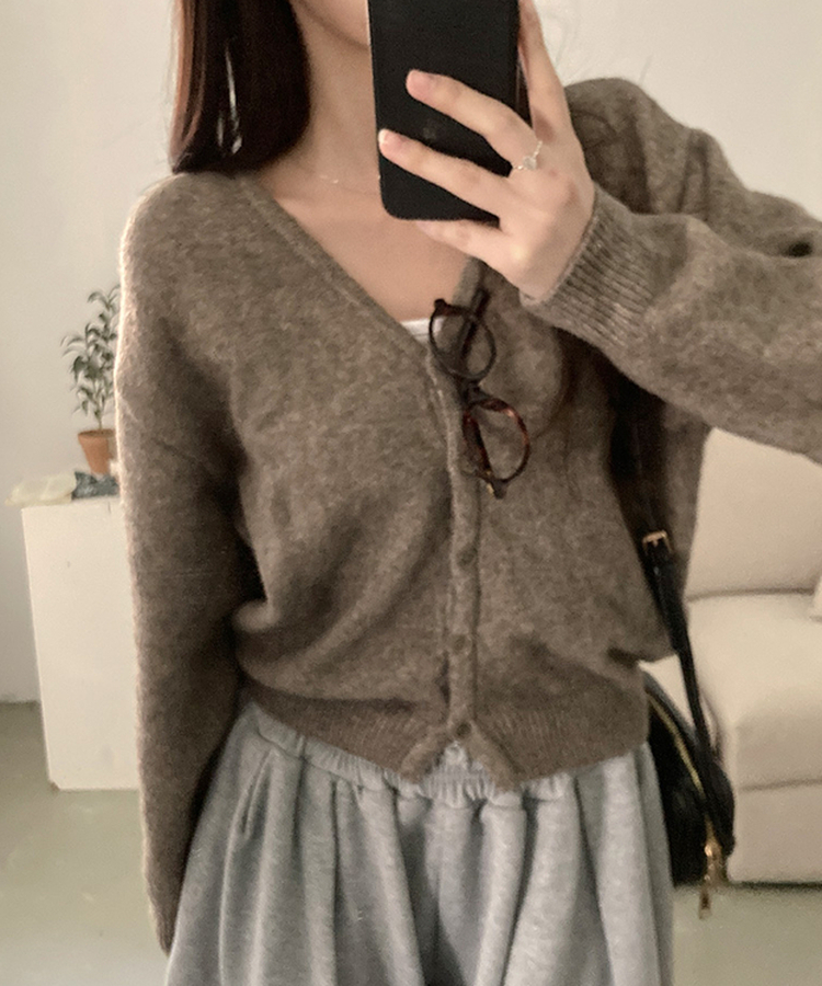아벨 폭닥 브이넥 울 가디건 우드