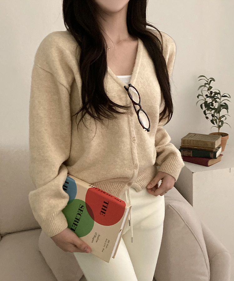 아벨 폭닥 브이넥 울 가디건 베이지