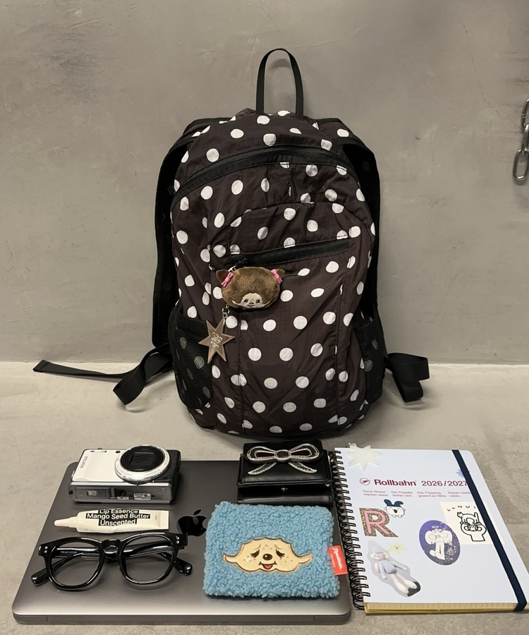 ドットバックパック BLACK