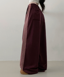 색감추천테리배색트랙라인와이드밴딩롱팬츠 버건디