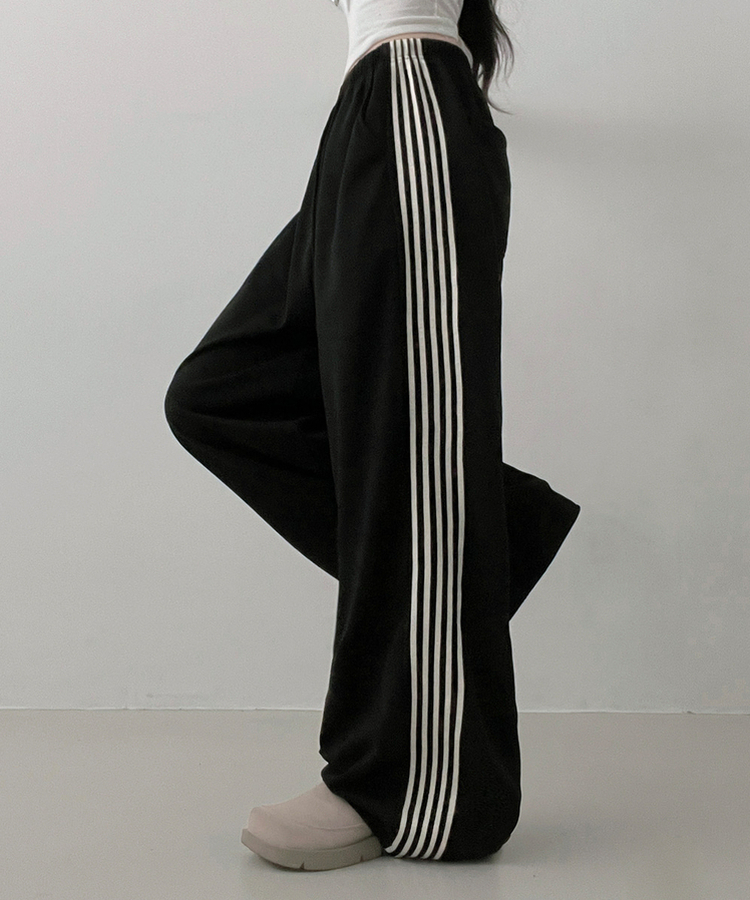 색감추천테리배색트랙라인와이드밴딩롱팬츠 블랙