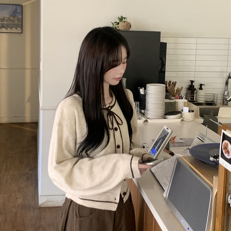 리본포인트 라인 배색 라운드넥 버튼 루즈핏 울 벌룬 니트가디건 봄가디건 오트밀