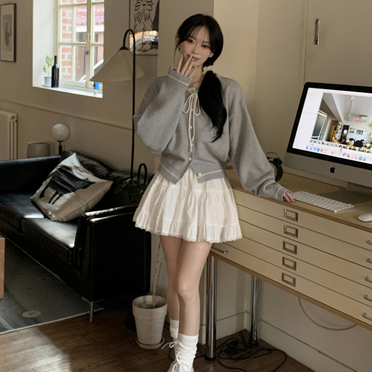 리본포인트 라인 배색 라운드넥 버튼 루즈핏 울 벌룬 니트가디건 봄가디건 블루