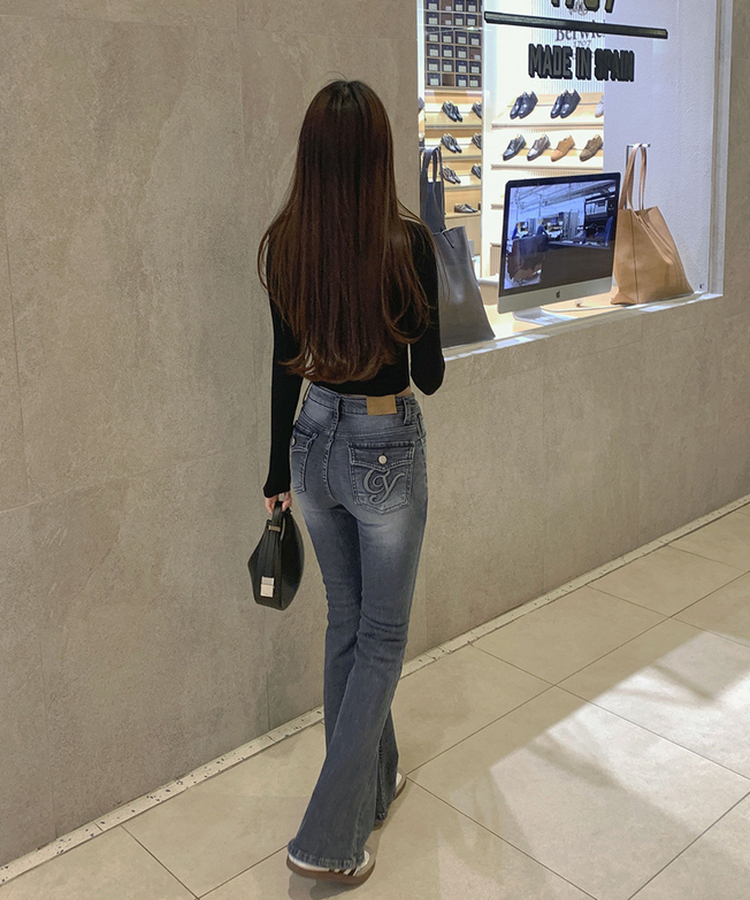 골반뽕 백포켓 자수 슬림 부츠컷 스판 데님 팬츠 중청