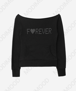 オフショルダーレタリングトレーナー