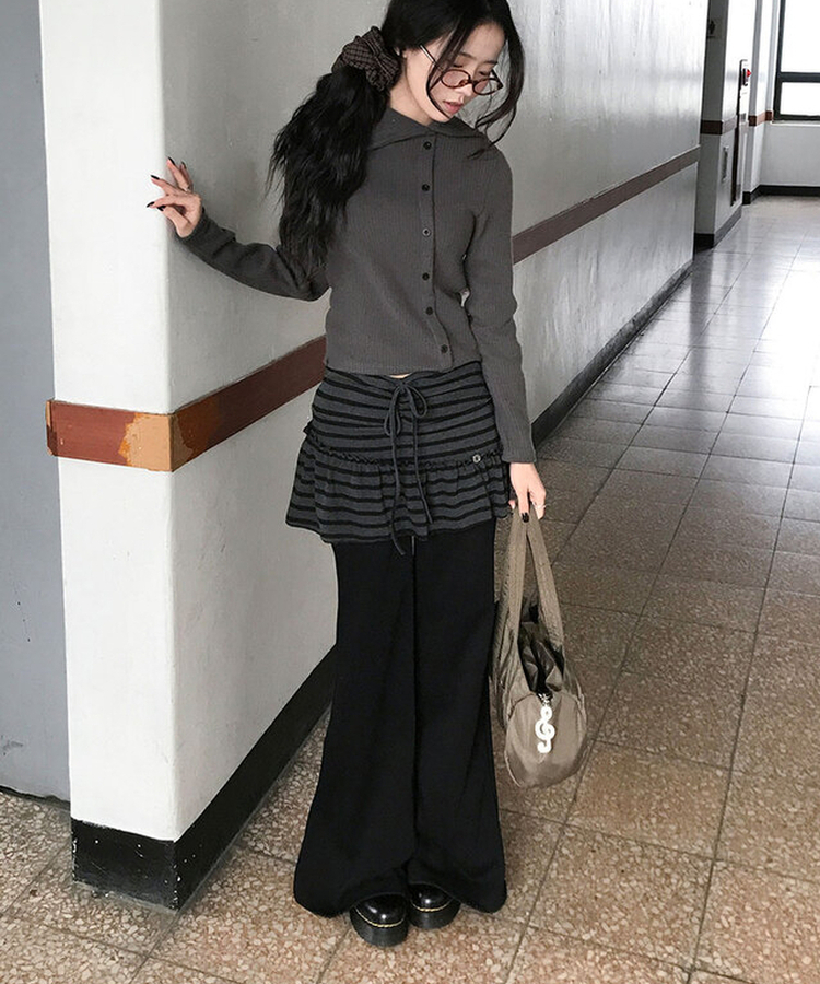 마키 스트라이프 버튼팬던트 셔링 스트랩 프릴 미니 스커트 그레이줄