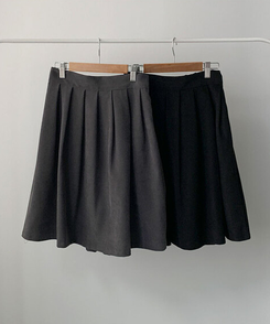クラシックプリーツハーフスカート