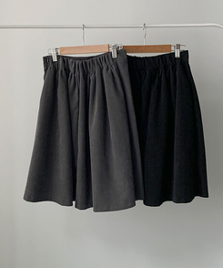 クラシックプリーツハーフスカート