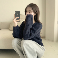 크림치즈 포근 라운드 울 케이블 겨울 긴팔 니트 세미 크롭 여리핏 꽈배기 긴팔티 루즈핏 상의 5color 네이비