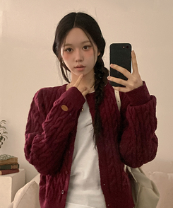 쇼나 꽈배기 케이블 레더 페치 데일리 도톰 가디건 버건디