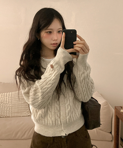 쇼나 꽈배기 케이블 레더 페치 데일리 도톰 가디건 오트밀