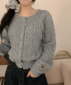 쇼나 꽈배기 케이블 레더 페치 데일리 도톰 가디건 그레이