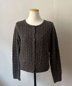 쇼나 꽈배기 케이블 레더 페치 데일리 도톰 가디건