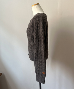 쇼나 꽈배기 케이블 레더 페치 데일리 도톰 가디건