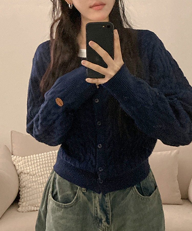 쇼나 꽈배기 케이블 레더 페치 데일리 도톰 가디건 네이비
