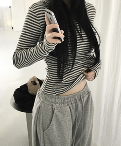 ボーダーハンドポケットフード長袖Tシャツ NAVY