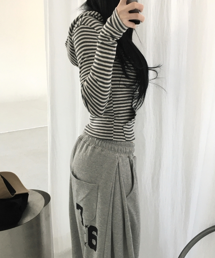 ボーダーハンドポケットフード長袖Tシャツ NAVY