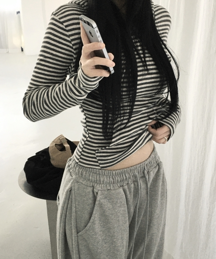 ボーダーハンドポケットフード長袖Tシャツ NAVY