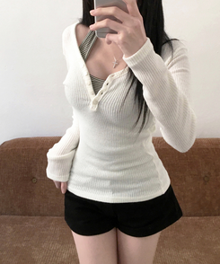 루넬 브이넥 단추 여리 골지 니트 긴팔 아이보리