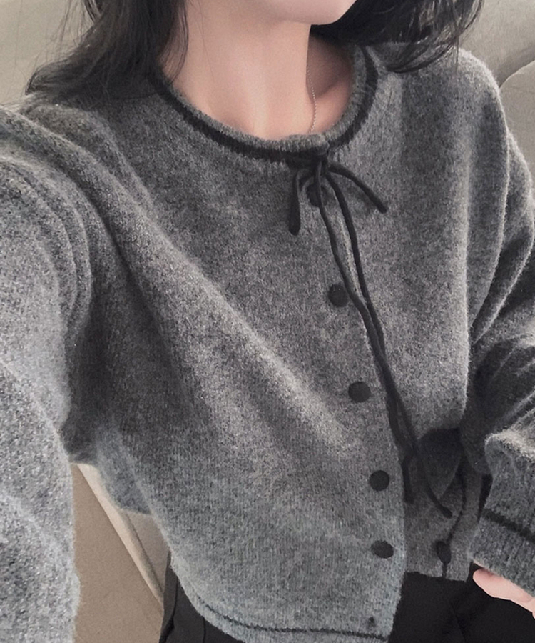 카누 폭닥 리본 배색 아방핏 세미크롭 라운드 니트 가디건 차콜