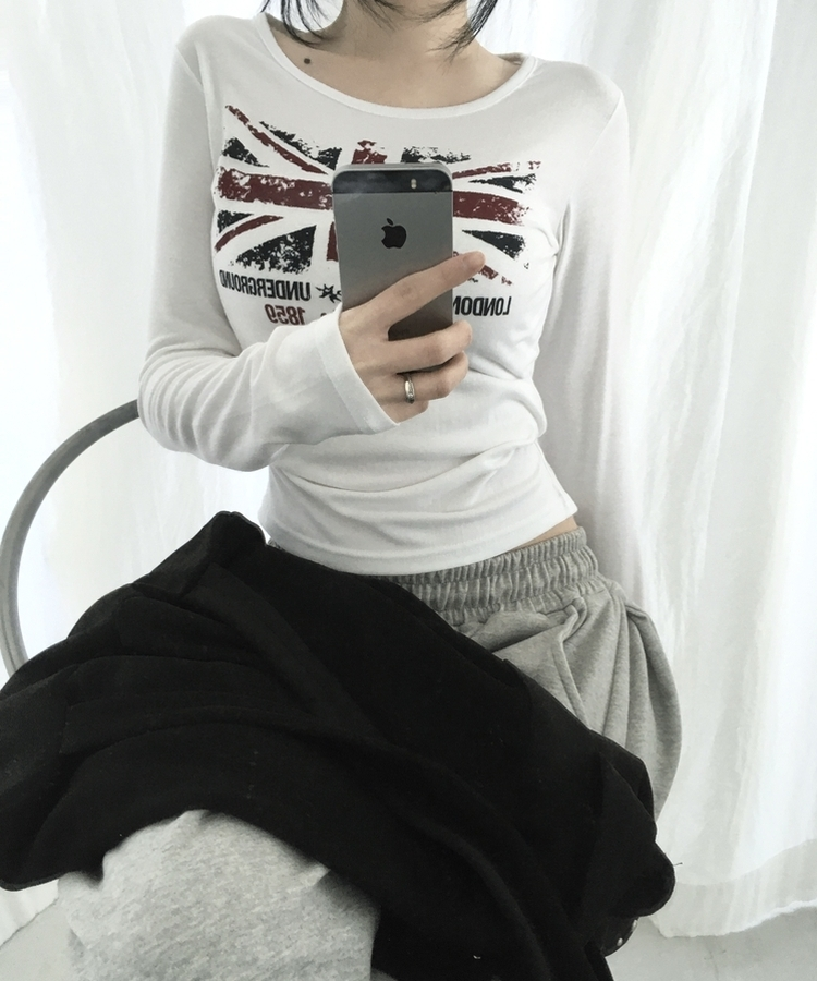 ラウンドスリム長袖Tシャツ WHITE