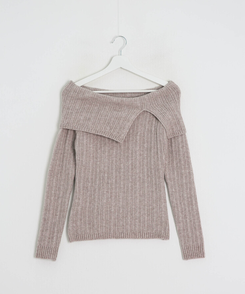 オフショルダーニットトップス