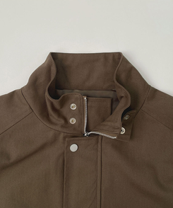 ハイネックボタンストリングジャケット