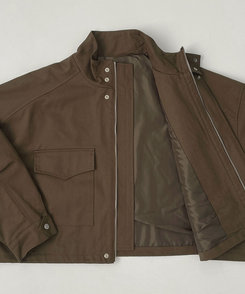 ハイネックボタンストリングジャケット