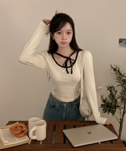 레몬솔베 아일렛 퍼프 리본 긴팔 티셔츠 크림