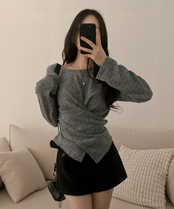 단추 랩 트임 니트 티셔츠 그레이