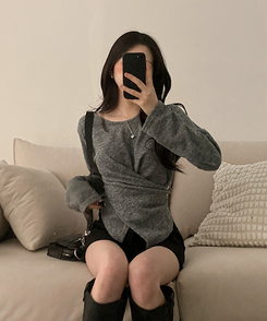 단추 랩 트임 니트 티셔츠 그레이