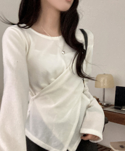 단추 랩 트임 니트 티셔츠 아이보리